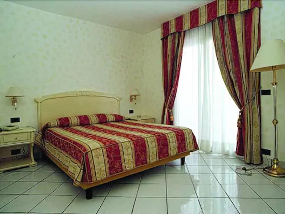 Hotel Del Sole Santa Marinella Dış mekan fotoğraf