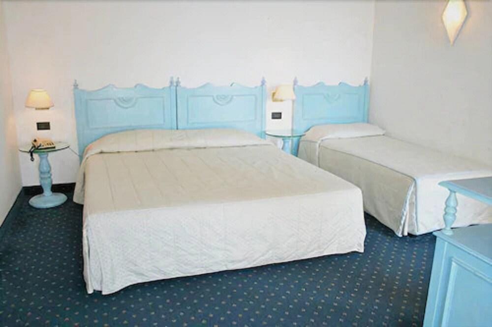 Hotel Del Sole Santa Marinella Dış mekan fotoğraf