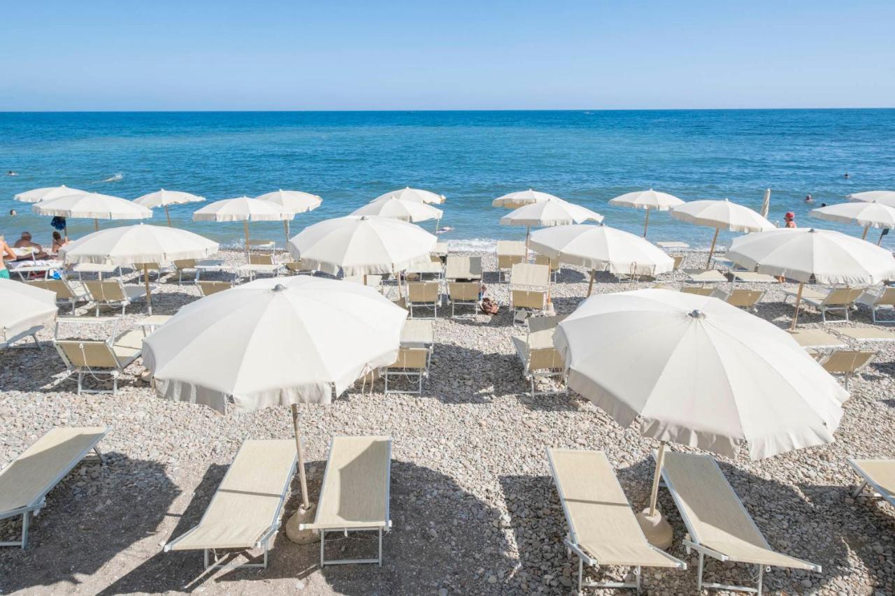 Hotel Del Sole Santa Marinella Dış mekan fotoğraf