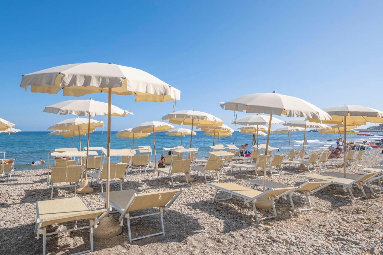 Hotel Del Sole Santa Marinella Dış mekan fotoğraf