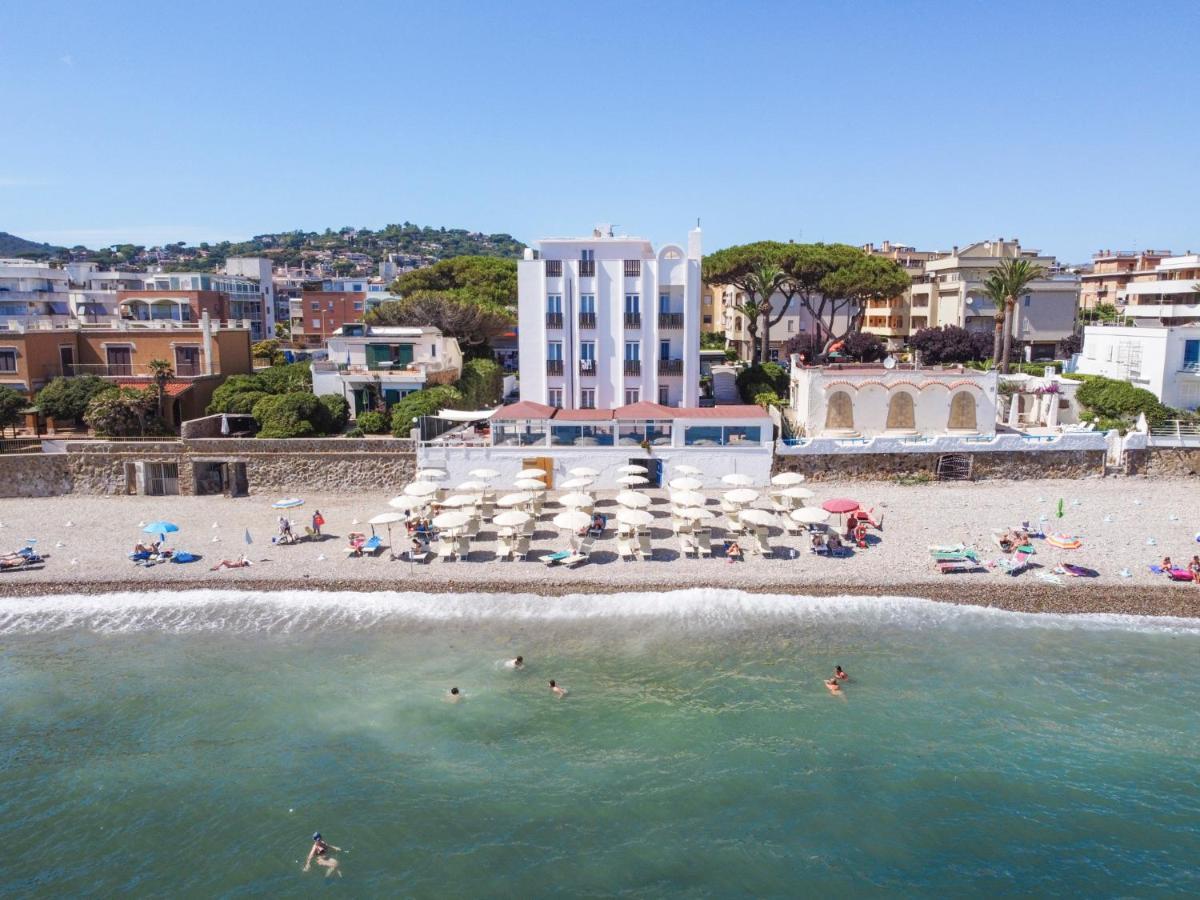 Hotel Del Sole Santa Marinella Dış mekan fotoğraf