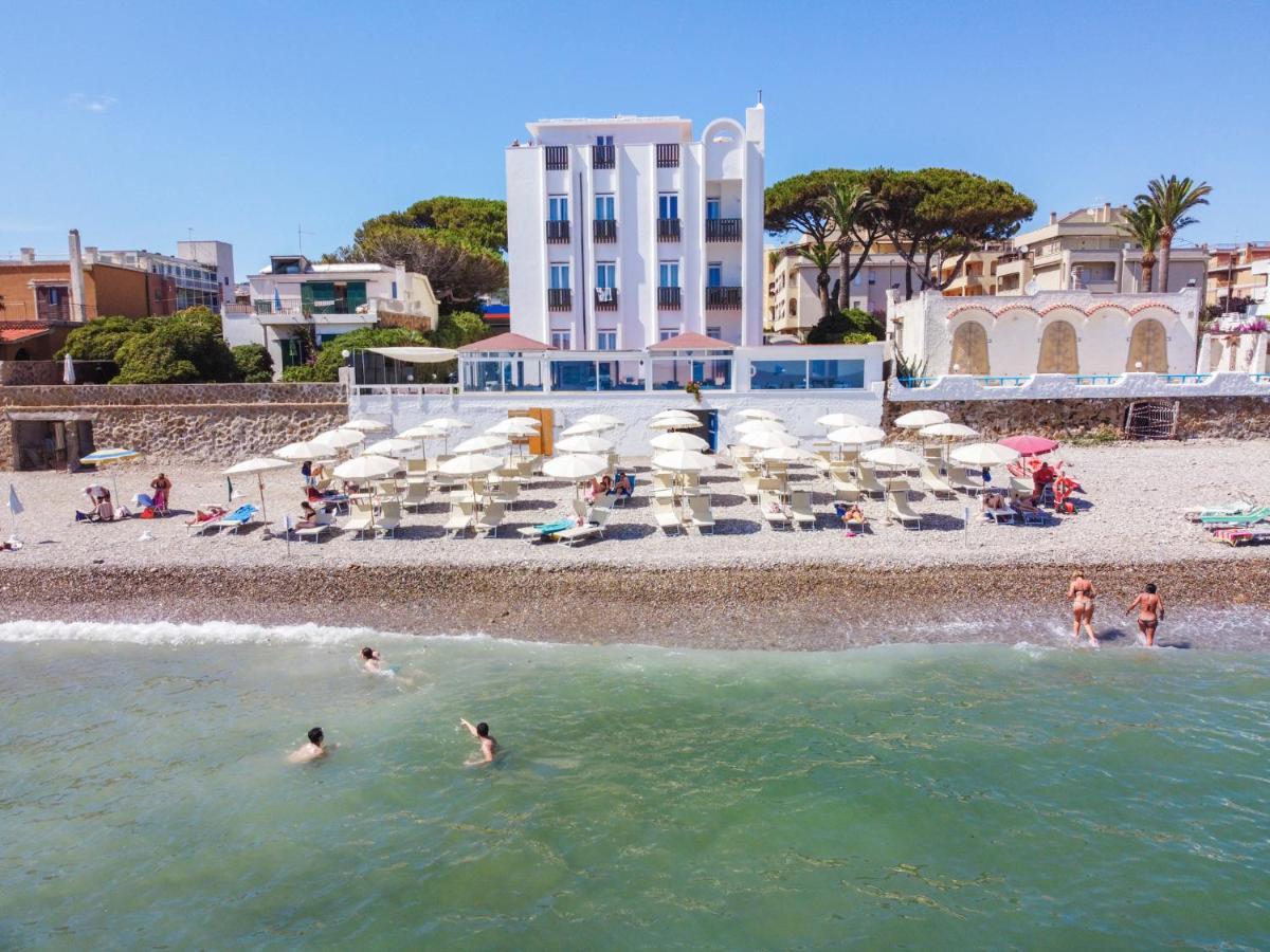 Hotel Del Sole Santa Marinella Dış mekan fotoğraf